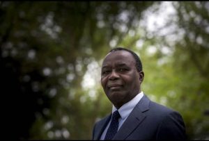 Marcolino Moco reage a vídeo antigo e questiona o verdadeiro sentido da paz em Angola